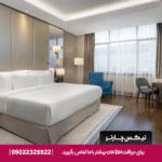 سوئیت لوکس هتل بارسلو استانبول با طراحی مدرن، تخت دبل بزرگ و چشم‌انداز شهری.​
