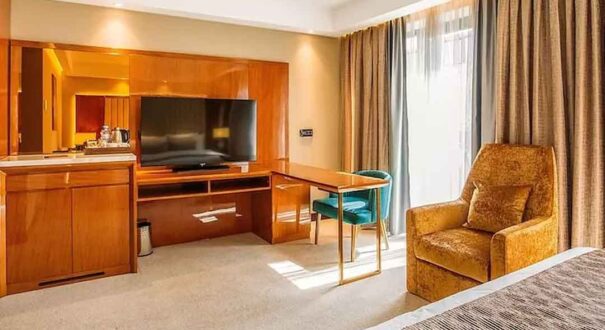 هتل (Marjan Plaza Hotel) تفلیس