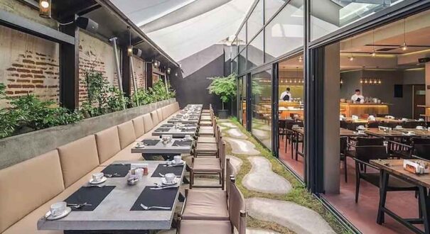 هتل ایوتا (iota Hotel Tbilisi) تفلیس