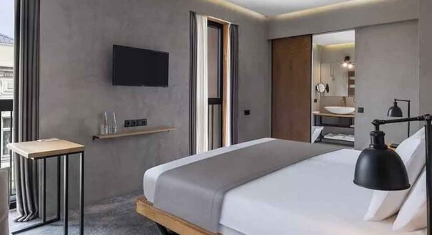 هتل ایوتا (iota Hotel Tbilisi) تفلیس